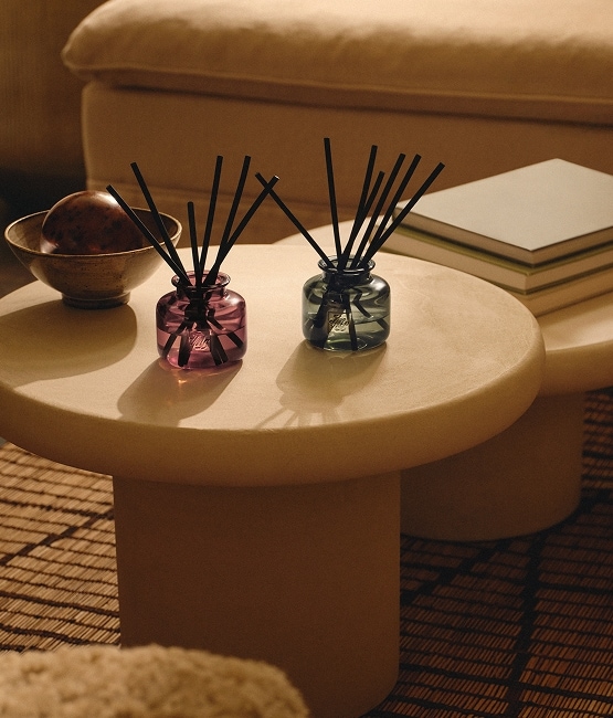 Striking Style Meets Atmospheric Scent